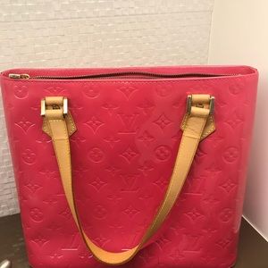 100% authentic Louis Vuitton Pink Vernis handbag